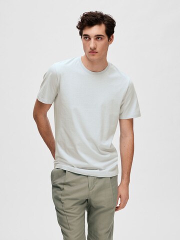 T-Shirt SELECTED HOMME en bleu : devant