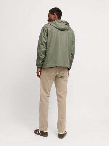 JACK & JONES Φθινοπωρινό και ανοιξιάτικο μπουφάν 'JJZACK' σε πράσινο