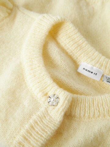NAME IT Cardigan i gul