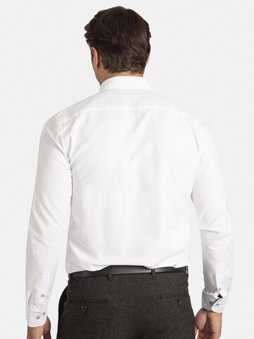 Coupe regular Chemise 'Josh' Sir Raymond Tailor en blanc