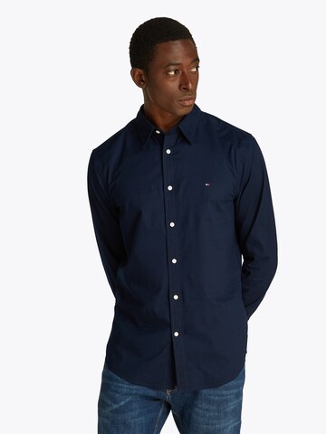 TOMMY HILFIGER - Ajuste estrecho Camisa en azul: frente