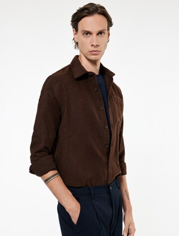 Koton Regular Fit Hemd in Braun: Vorderseite