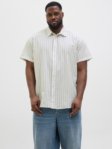 Fit confort Chemise Jack & Jones Plus en blanc : devant