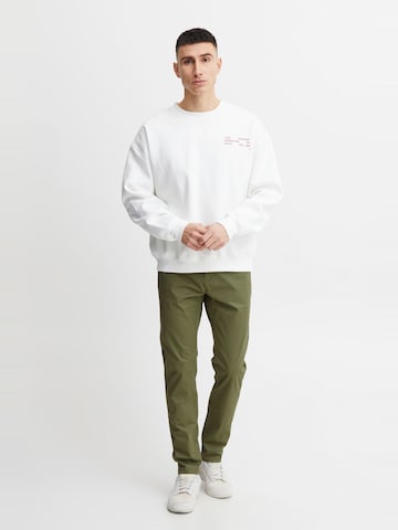 !Solid - Regular Calças chino 'Jim' em verde