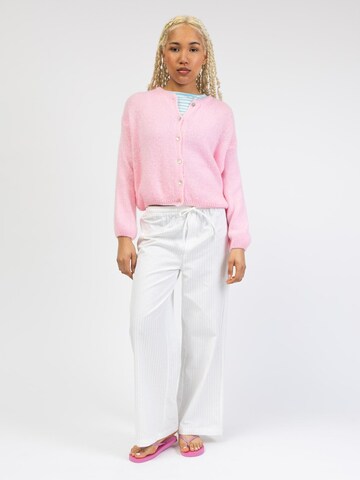 BROKE + SCHÖN Strickjacke 'Weiche einfarbige Strickjacke'‌‌‌‌‌‌‌ in Pink