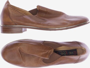 Everybody Flats & Loafers in 39 in Brown: front