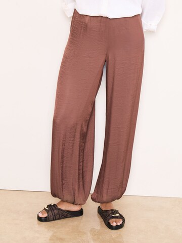 Lipsy Muiltjes in Bruin