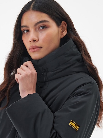 Barbour International Wintermantel 'Montreal' in Zwart