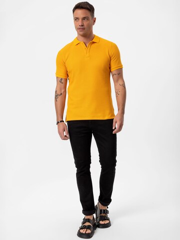 T-Shirt Daniel Hills en jaune