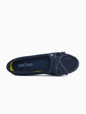 Minnetonka Moccasins 'Kilty plus' in Blue