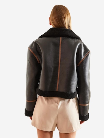 Veste mi-saison Bianco Lucci en noir