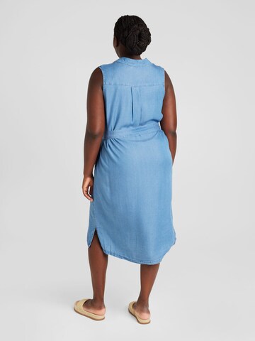 Robe-chemise 'BREE' Vero Moda Curve en bleu