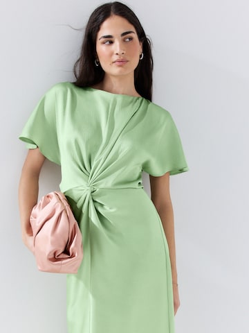 Next Βραδινό φόρεμα σε πράσινο