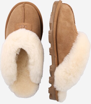 Pantoufle 'COQUETTE' UGG en marron