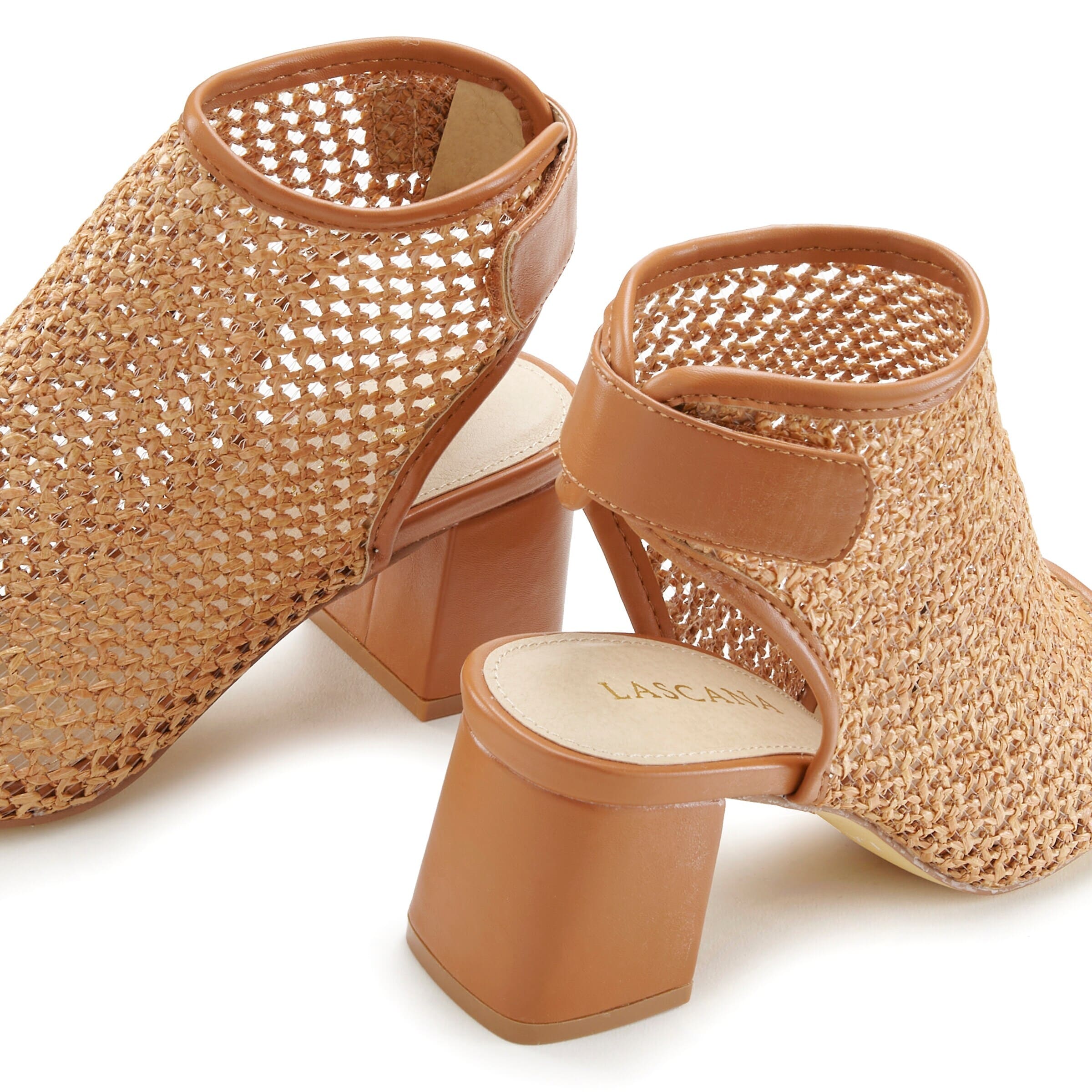 LASCANA - Sandalias en marrón