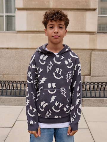 Next Суичър в черно: отпред