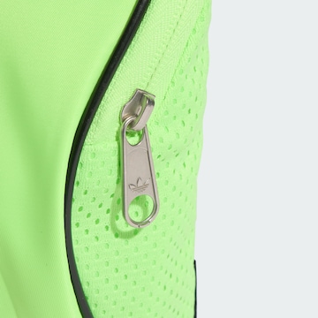 ADIDAS ORIGINALS Schoudertas 'Adicolor' in Groen