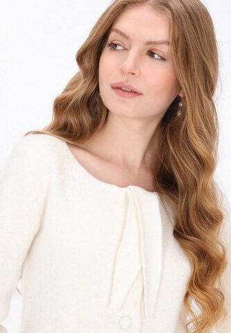 DreiMaster Klassik Strickjacke in Weiß