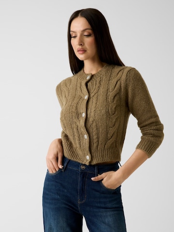 GUESS Knit Cardigan in Green: front