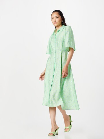 Robe-chemise 'MYNTE' Y.A.S en vert : devant