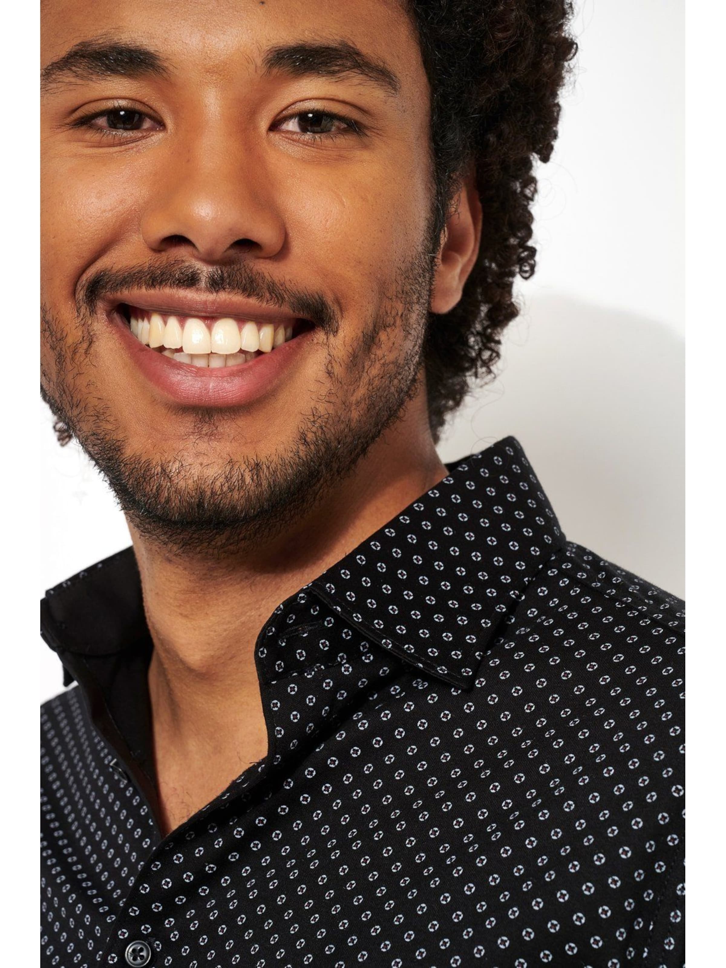 DESOTO Slim Fit Hemd 'Kent'‌‌ in Schwarz