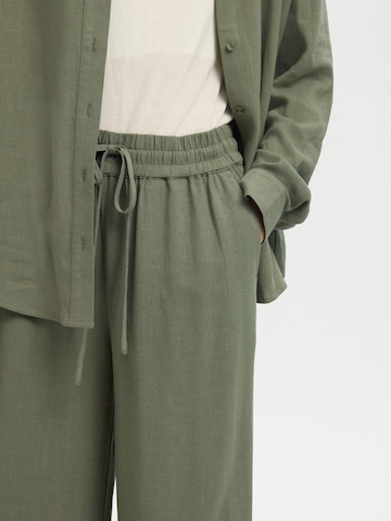 Loosefit Pantaloni 'Viva-Gulia' di SELECTED in verde