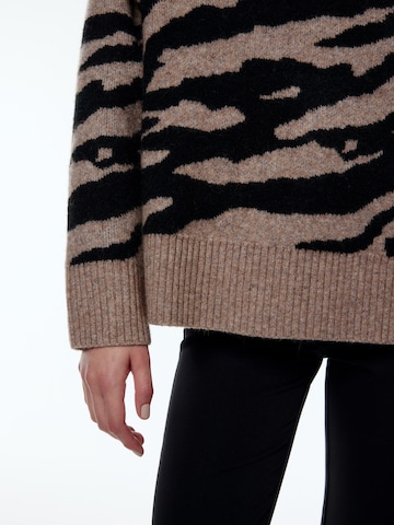 EDITED Sweater 'Luca' in Brown