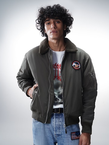 Luka Sabbat for ABOUT YOU Between-Season Jacket 'Benno' in Green