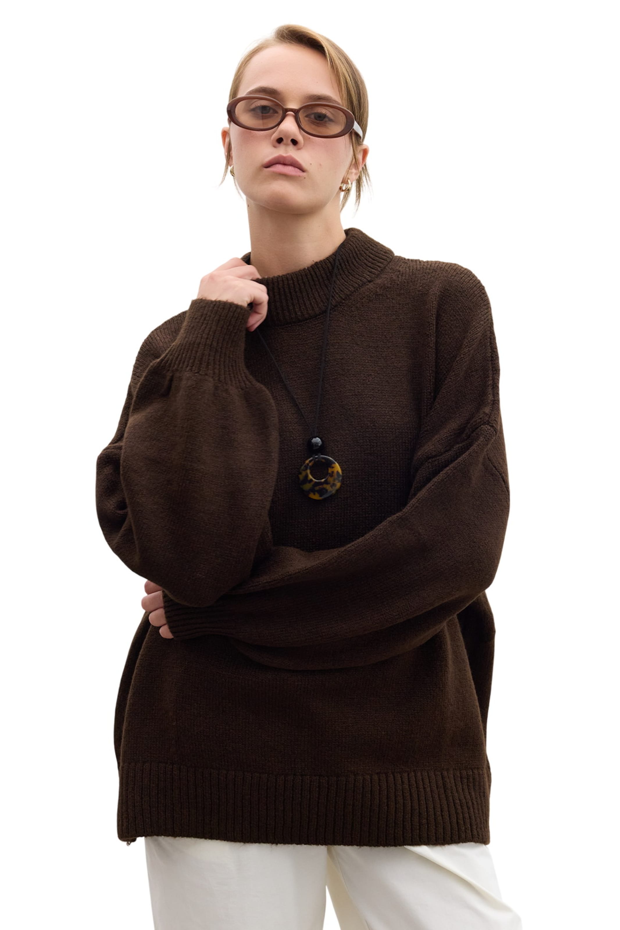 MANUKA Oversized Sweater in Brown: front
