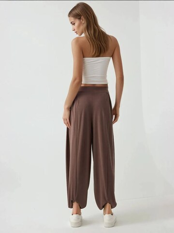 Effilé Pantalon à pince Hiccup en marron