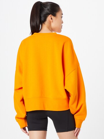 ADIDAS ORIGINALS Sweatshirt 'Adicolor Essentials' in Orange