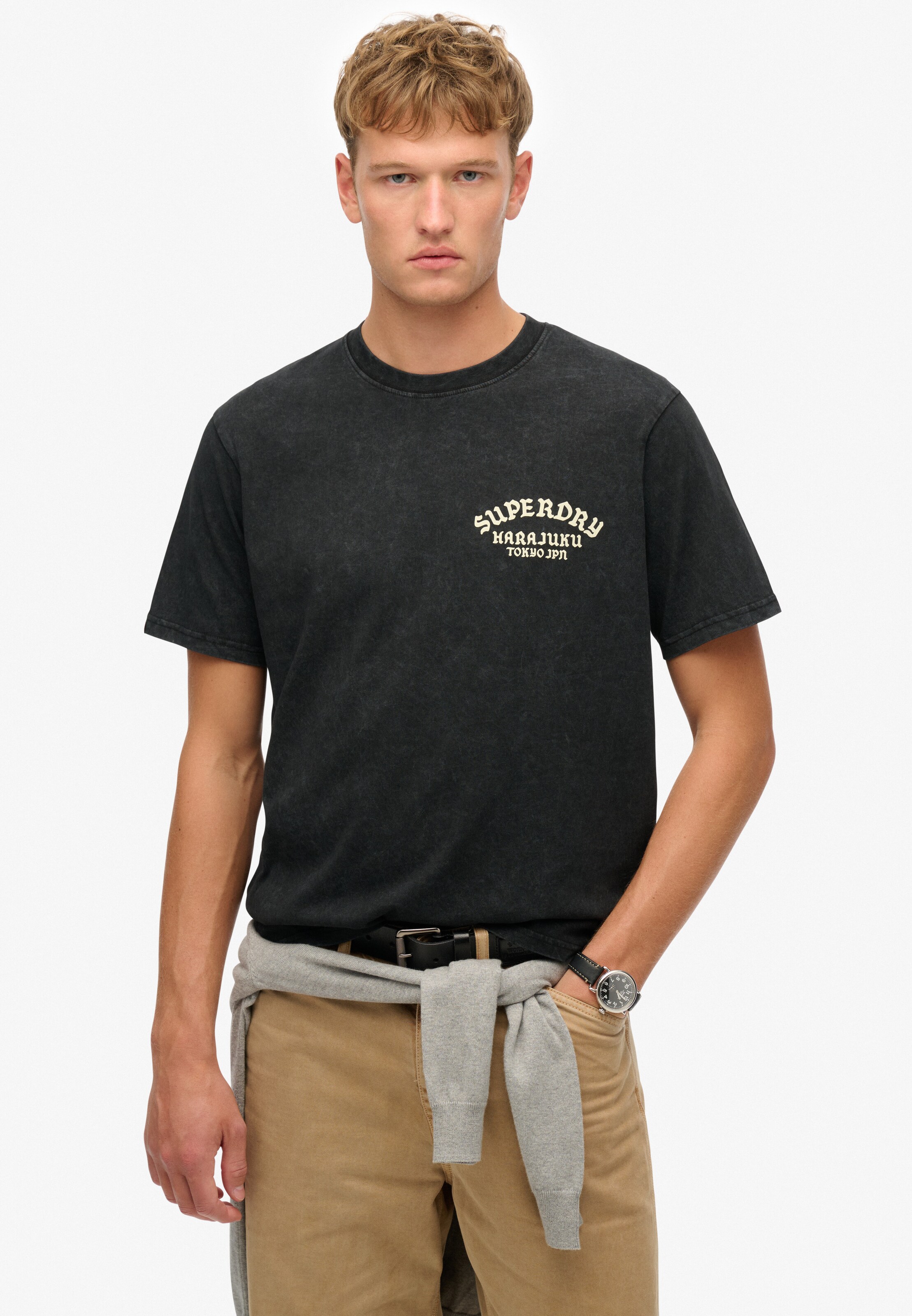 T-Shirt 'Neo Trad' Superdry en noir : devant