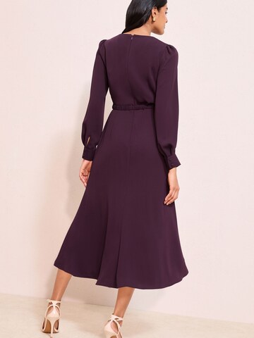 Friends Like These Kleid in Rot