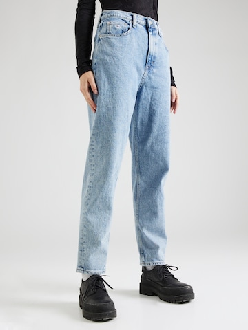 Tommy Jeans Tapered Jeans in Blue: front