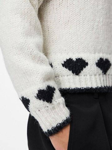 Pull-over PIECES en blanc