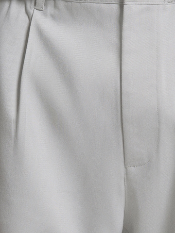 Bershka Normální Kalhoty se sklady v pase – šedá