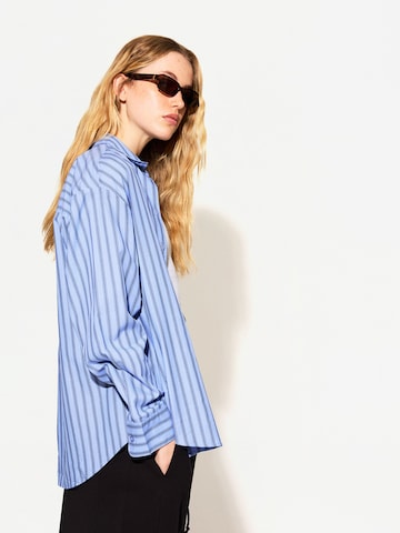 Camicia da donna di Bershka in blu