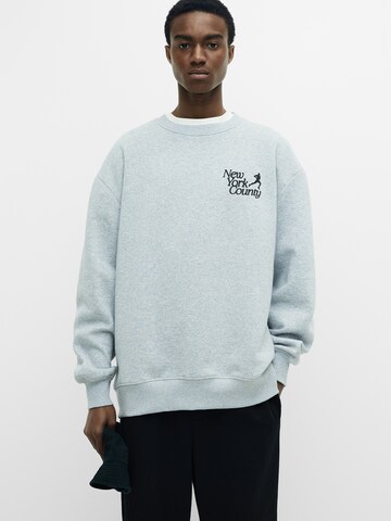 Pull&Bear Sweatshirt in Grau: Vorderseite