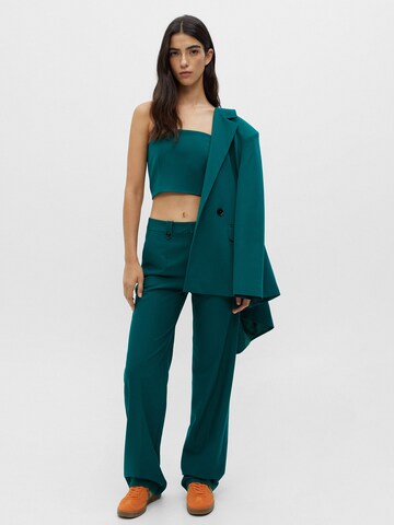 Regular Pantalon à plis Pull&Bear en vert : devant