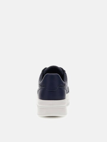 GUESS Sneaker 'Winno' in Blau
