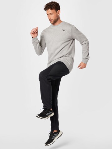 Reebok Спортен суитшърт в сиво
