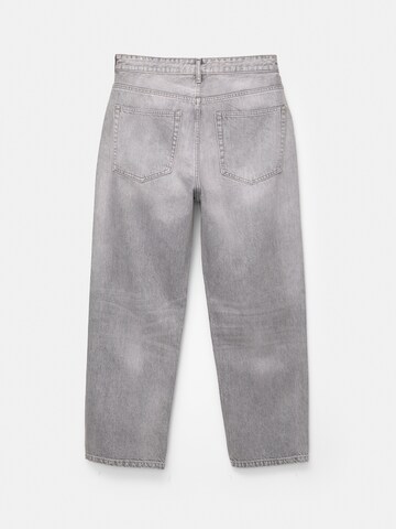 Pull&Bear Baggy Jeans in Grau