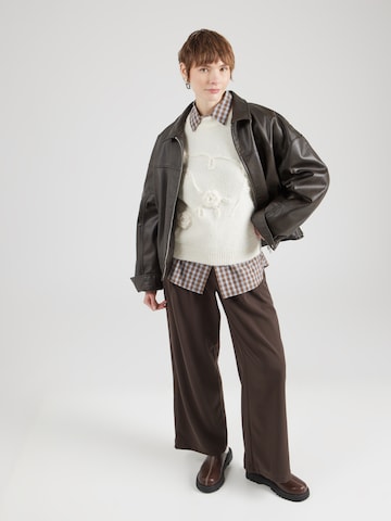Pull-over 'Trinnie' VILA ROUGE EDIT en beige
