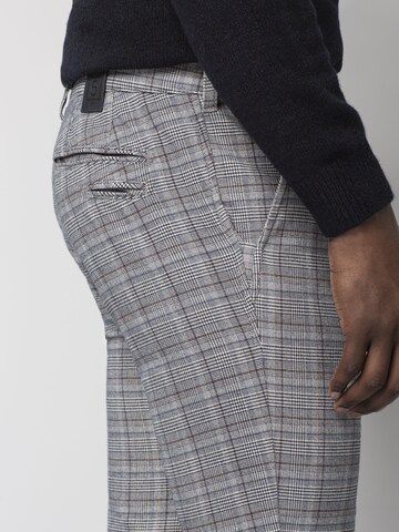 MEYER Slim fit Chino trousers in Beige