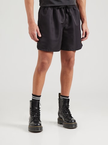 regular Pantaloni 'Eames' di ELLESSE in nero: frontale