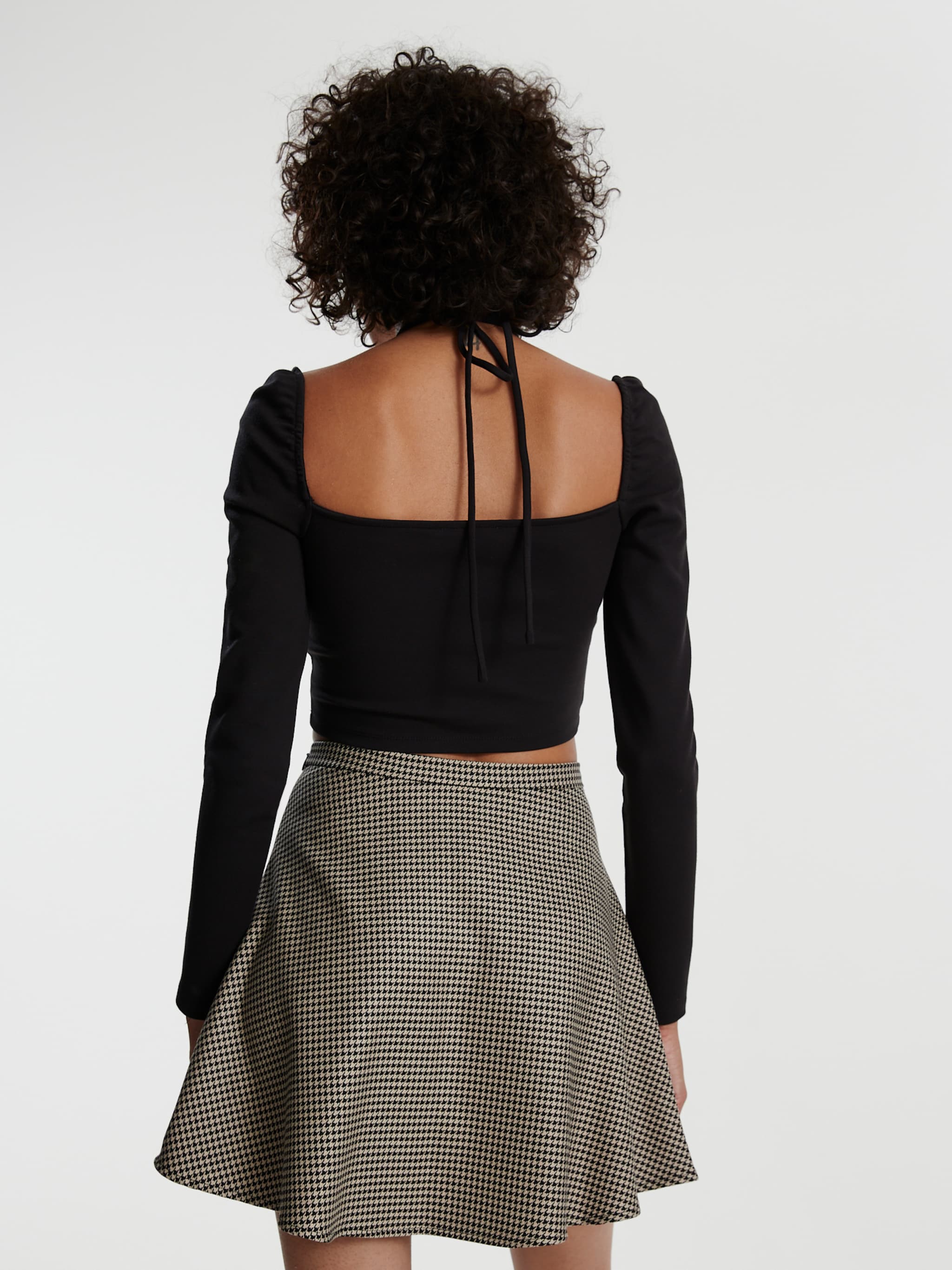 EDITED Produits T-shirt 'Nellie' noir