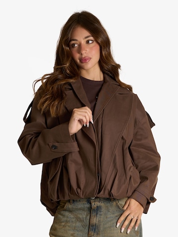 HAVE ONE Between-Season Jacket in Brown: front