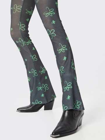 Nasty Gal Flared Broek in Zwart