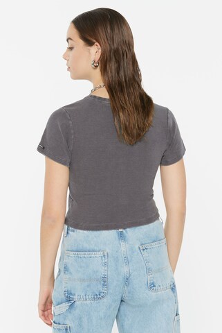 Harlem Soul CLE-O Cropped Rib Cardigan in Grau