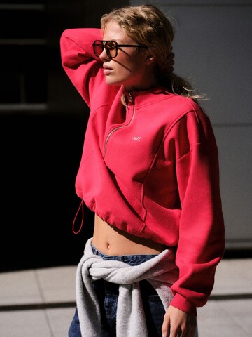 self. Sweatshirt in Red